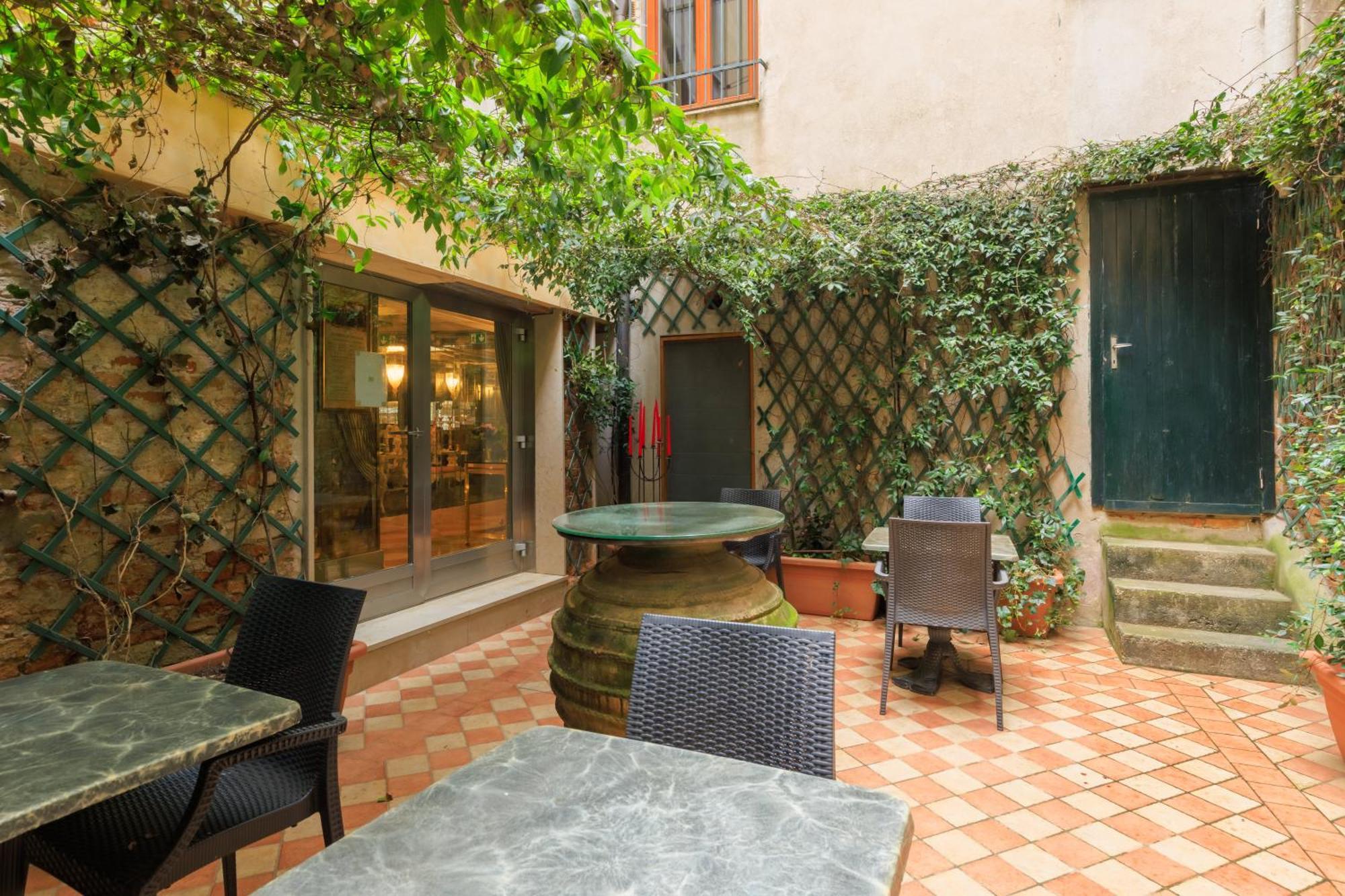 Ca Dell'Arte Bed and Breakfast Venedig Exteriör bild